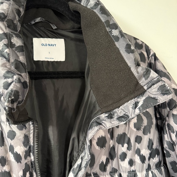 Leopard Print Puffer Jacket - Picture 3 of 8